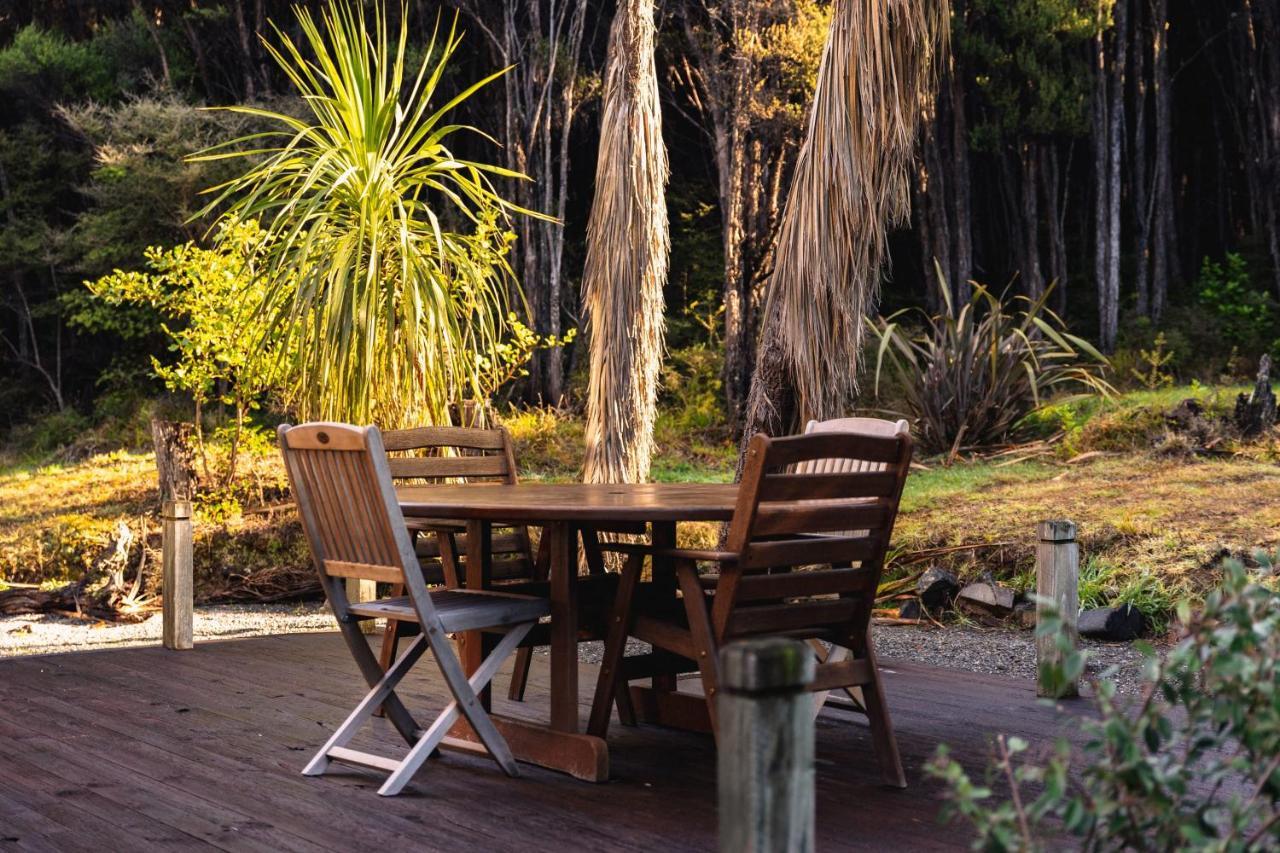 Totara Lodge - Unwind, Relax & Enjoy - Mt Lyford Buitenkant foto
